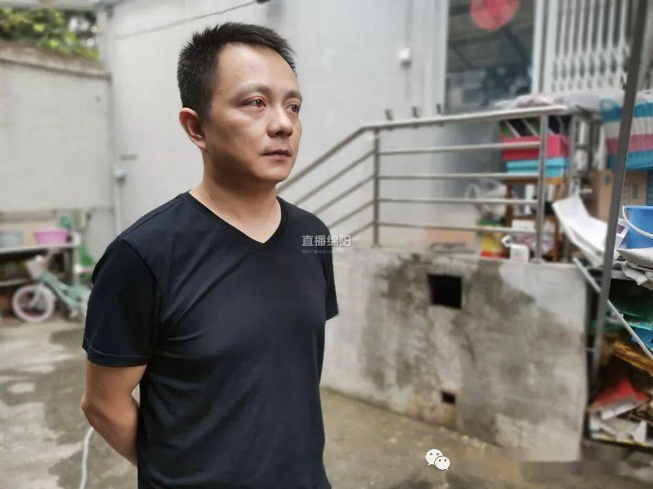 居民反映小区排污管堵塞物业：一个月内解决(图2)