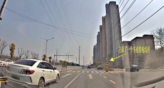 黄陂老大难系列之二：腾龙大道和盘龙一路上的电线杆(图3)