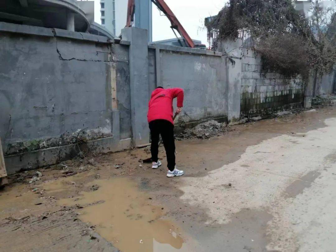 银盆岭：排污管道通畅了居民心情舒畅了(图1)