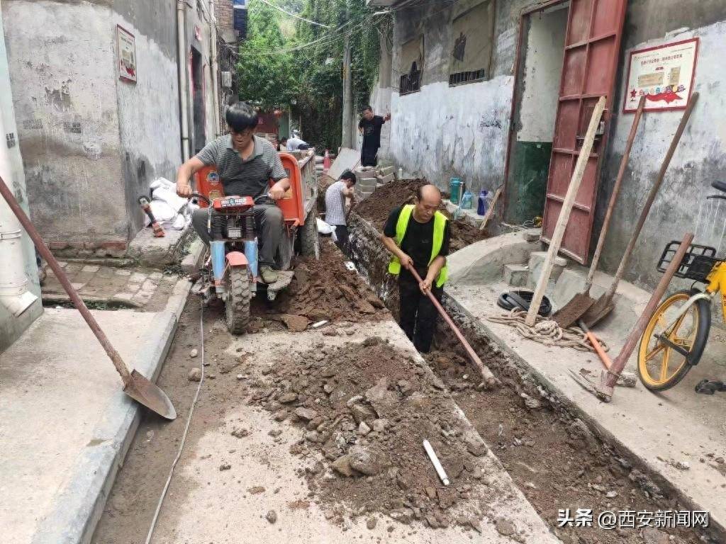 排污管道堵塞引发纠纷网格+调解“疏通”邻里情(图1)