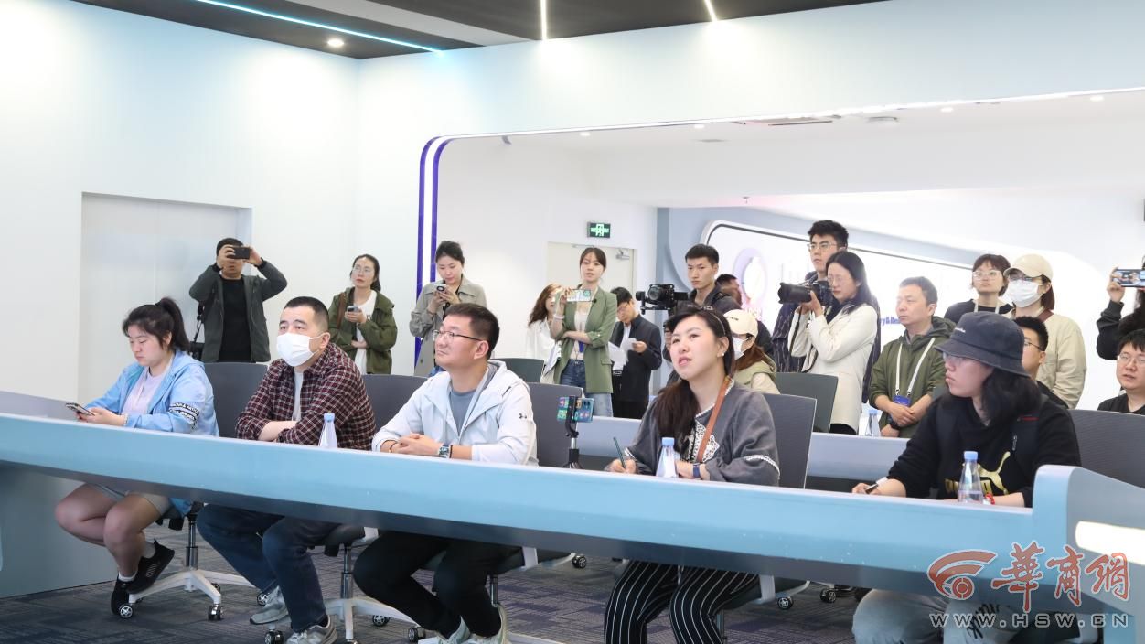数字互联“陕”耀丝路丨走进西安国家民用航天产业基地看卫星如何服务“衣食住行”(图2)