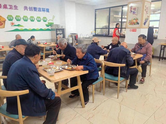 岐山县蔡家坡镇：聚焦“小切口”做实社区为民服务“大文章”(图1)