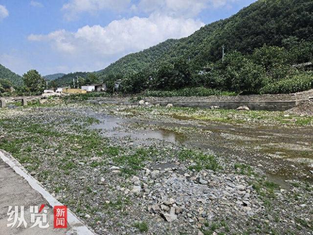 记者探访防汛一线邢台临城梁家庄村：加固堤坝拓宽河道设置三处应急避难场所(图1)