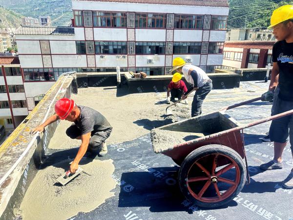 汶川县推进老旧小区改造提升居民生活品质(图2)