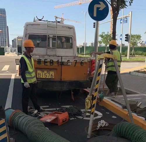并入市政管线古城这个社区排污不再是难事(图1)