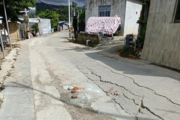 多部门联动解民忧三亚崖州区城西村160多户村民告别“污水横流行路难”(图1)