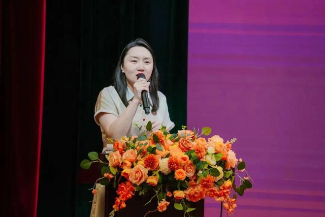 会员动态｜源雅学校开展人文德育讲座：明理励学寻找成长的突围之路！(图1)