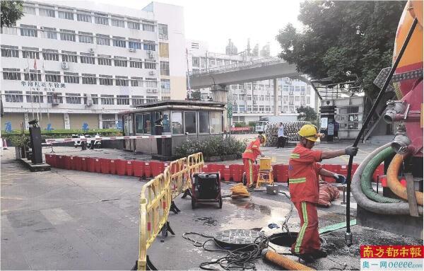 管道堵塞塌陷污水井“臭水”直冒(图1)