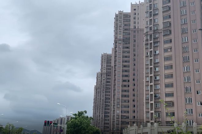 07年兄弟俩花5万买“鬼楼”半夜发出怪叫两人抓“鬼”赚百万(图5)