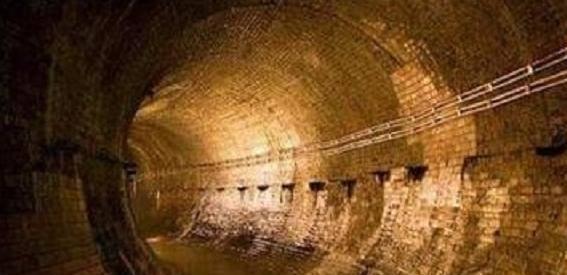 世界最大的下水道“地下城”：6000余人在此居住像老鼠一样求生(图2)