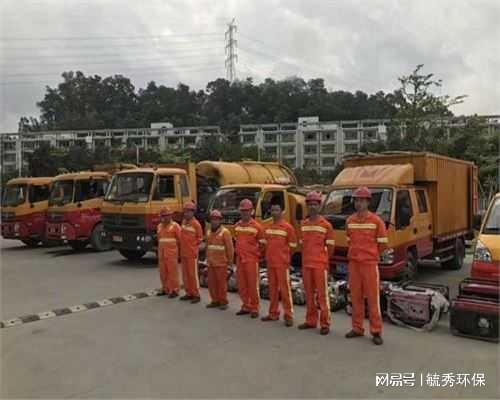 姚家园清理化粪池提高居民舒适环境(图2)