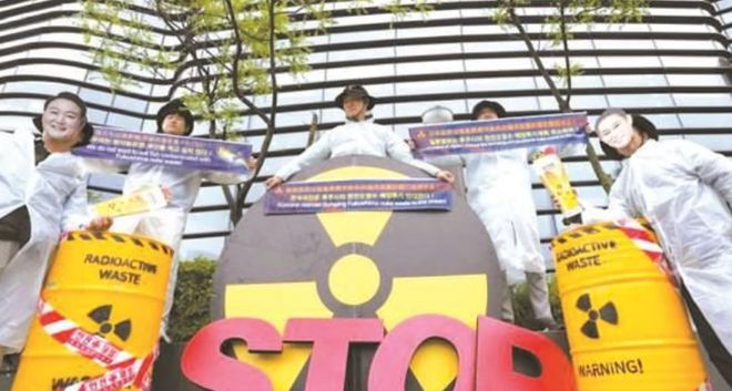 双管齐下韩国官员表态后韩国团体自发包围日本大使馆抗议(图3)