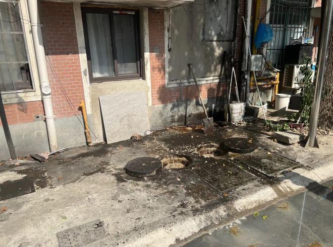 餐饮油污管道疏通难？奉浦街道这个社区这么做→(图1)