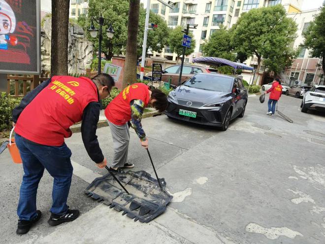 餐饮油污管道疏通难？奉浦街道这个社区这么做→(图4)