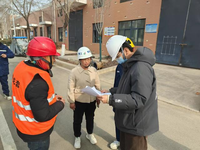 郑州城市公用事业服务保障中心赴双桥污水处理厂进行安全督导(图1)