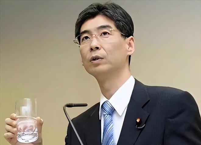 14年前豪饮核污水的日本官员现在还活着吗？(图8)