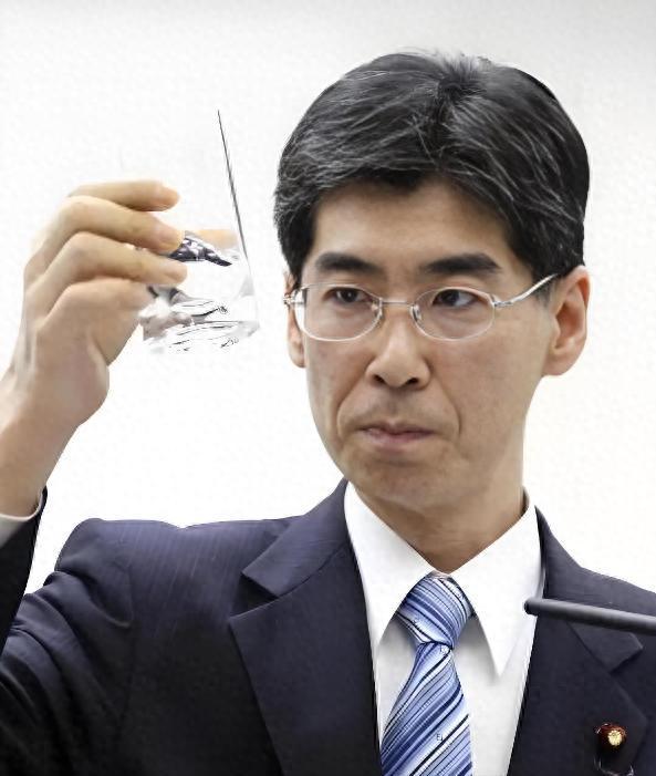 14年前豪饮核污水的日本官员现在还活着吗？(图7)