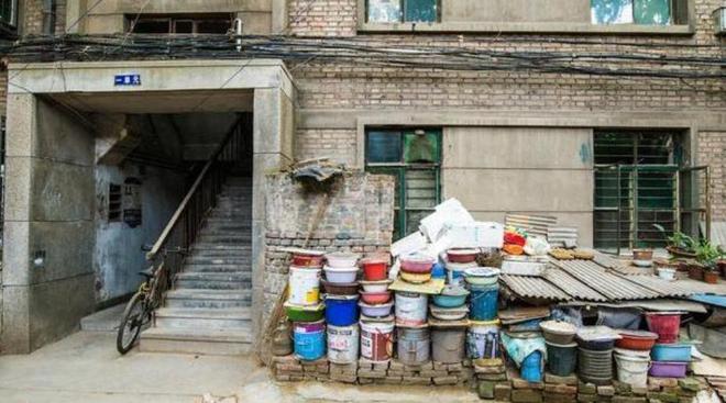 好消息住建部定调：楼龄满25年以上的老房子业主或将发财！(图8)