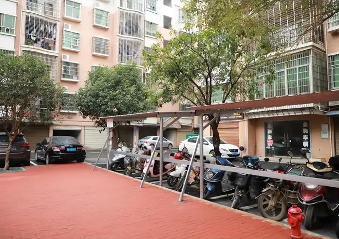 好消息住建部定调：楼龄满25年以上的老房子业主或将发财！(图10)