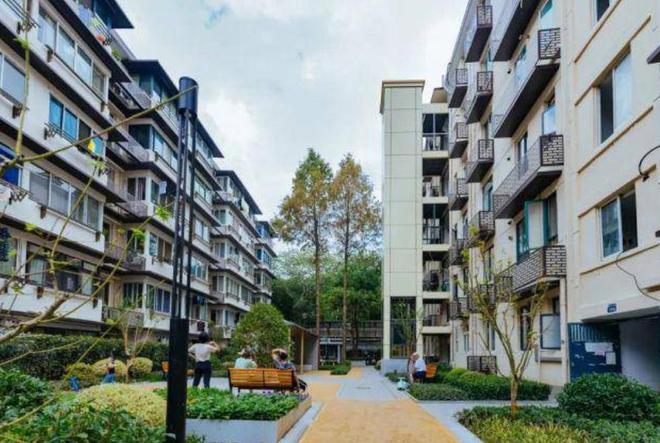 好消息住建部定调：楼龄满25年以上的老房子业主或将发财！(图13)