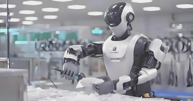 全球首款5G-A人形机器人登场！华为鸿蒙携手乐聚宁王时代将来临(图1)