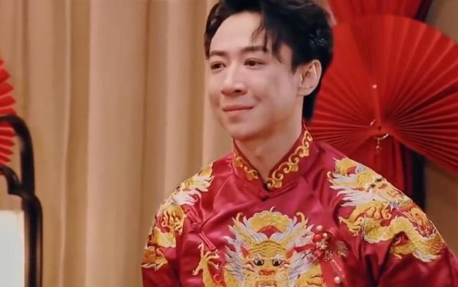 又相信爱情了董璇二婚现场照曝光场面朴实男方黑历史被扒(图12)