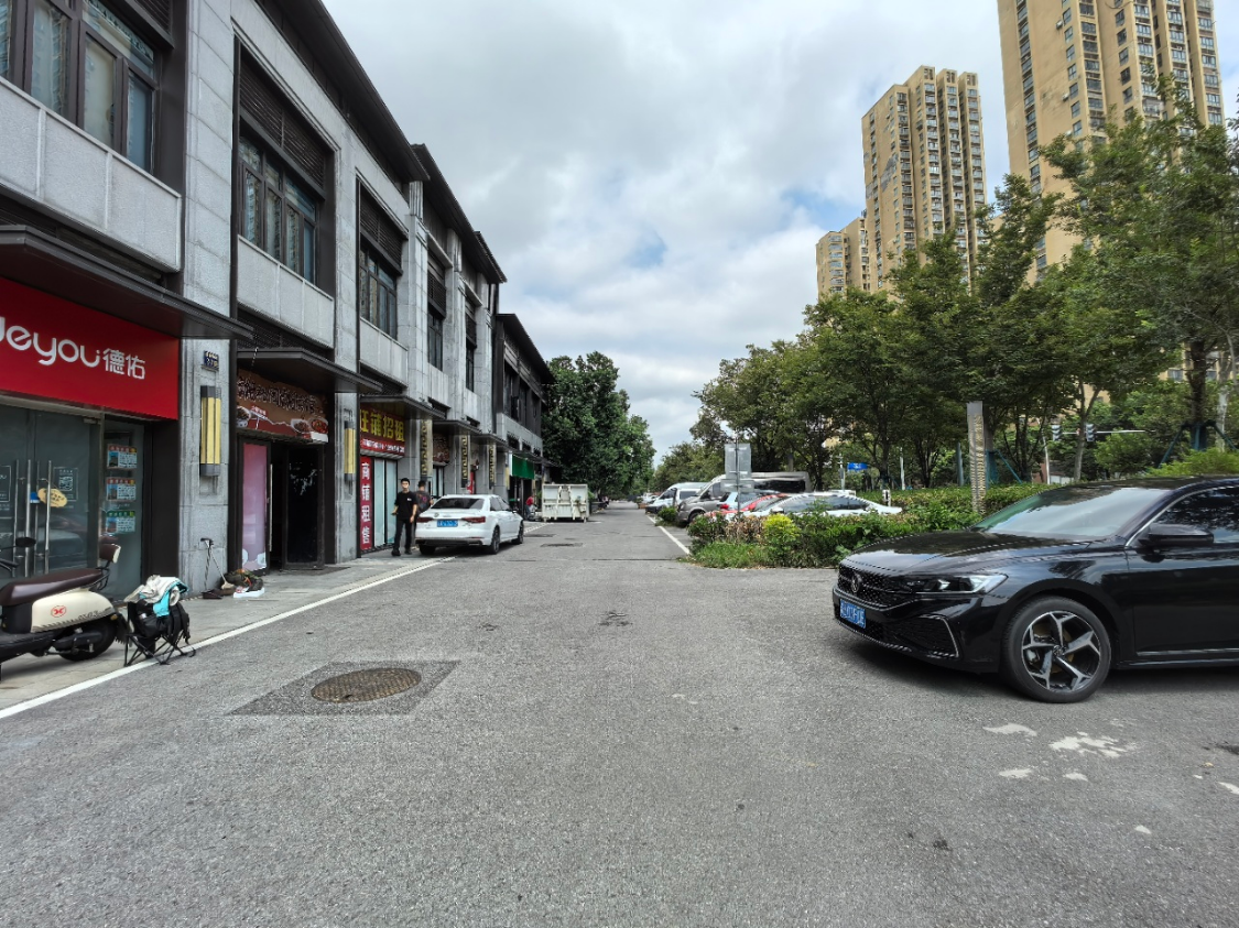 保利融侨·时光印象纯一楼底商！2033户高入住50㎡起轻松入手(图1)