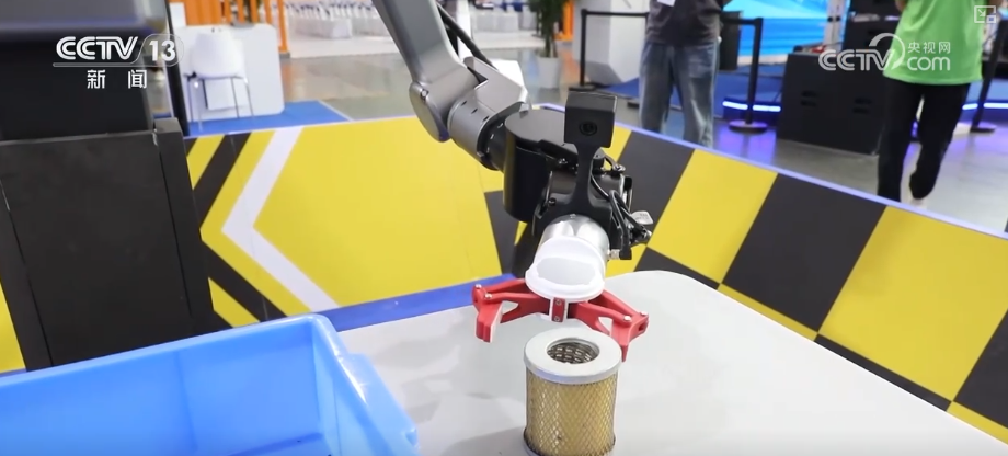 “政策托举+技术升级+产品迭代”协同发力制造业里新质生产力热潮涌动(图13)