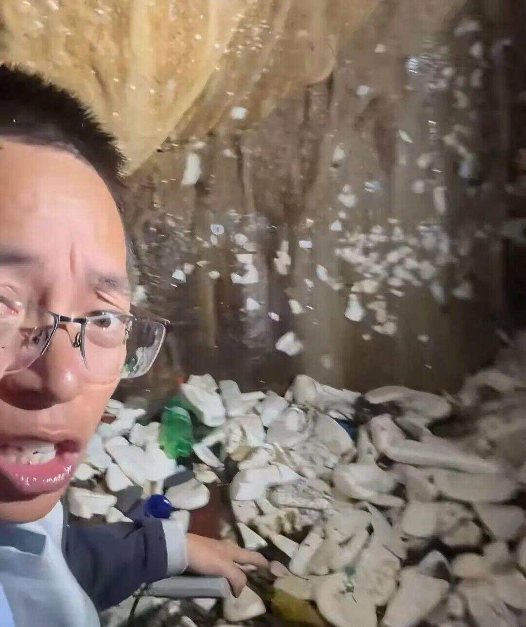 网友曝光溶洞垃圾成山、粪便满地“至少十层楼高”!通报(图3)