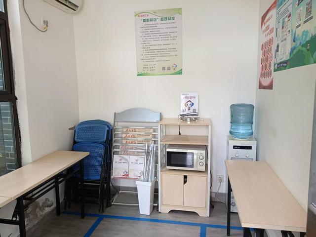 精细保洁、全面排查高新区全力保障国庆期间公厕服务品质(图6)