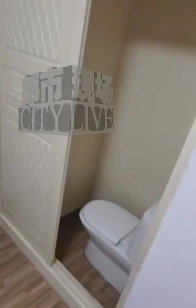 卧室衣柜里竟装了马桶？男子花5万元定金买的二手房遇“奇葩”装修中介回应(图8)