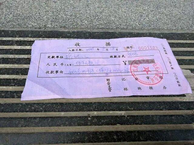 卧室衣柜里竟装了马桶？男子花5万元定金买的二手房遇“奇葩”装修中介回应(图6)