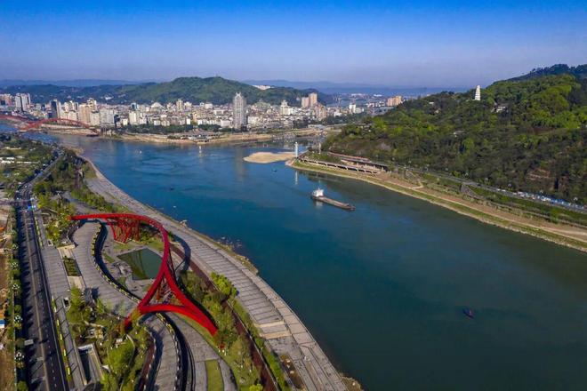 总投超40亿！宜宾老旧街区改造、长江绿道等33个项目开工涉及翠屏、叙州等多地(图1)