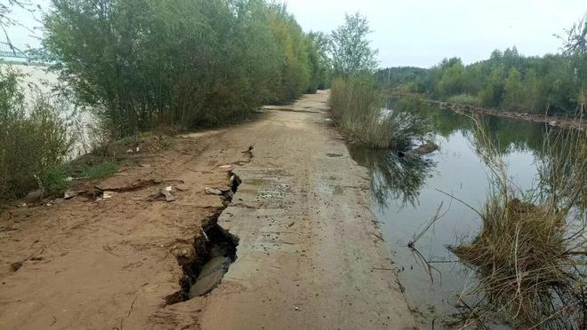 银川:河东机场污水直排黄河当地村镇称已通知处理(图1)