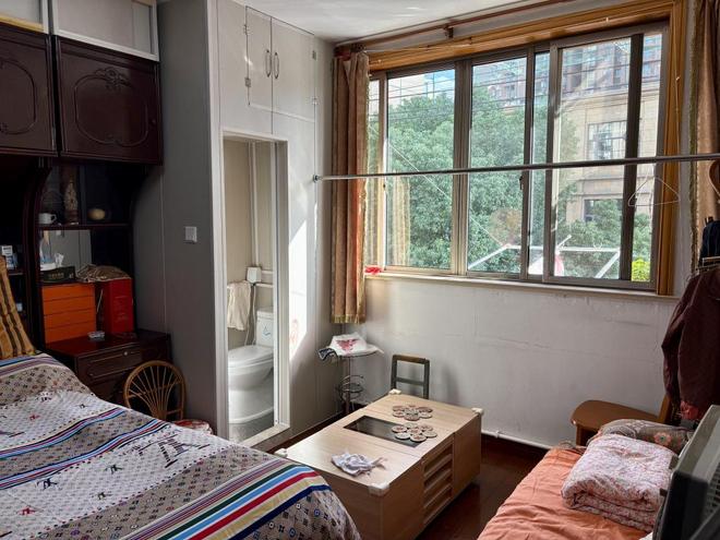 告别“拎马桶”｜一平方米的改变有多难？(图5)