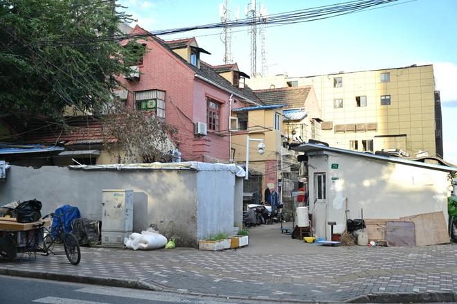 从“怕摔跤”到“邀做客”老人的心愿何以实现｜一平方米的改变有多难(图5)