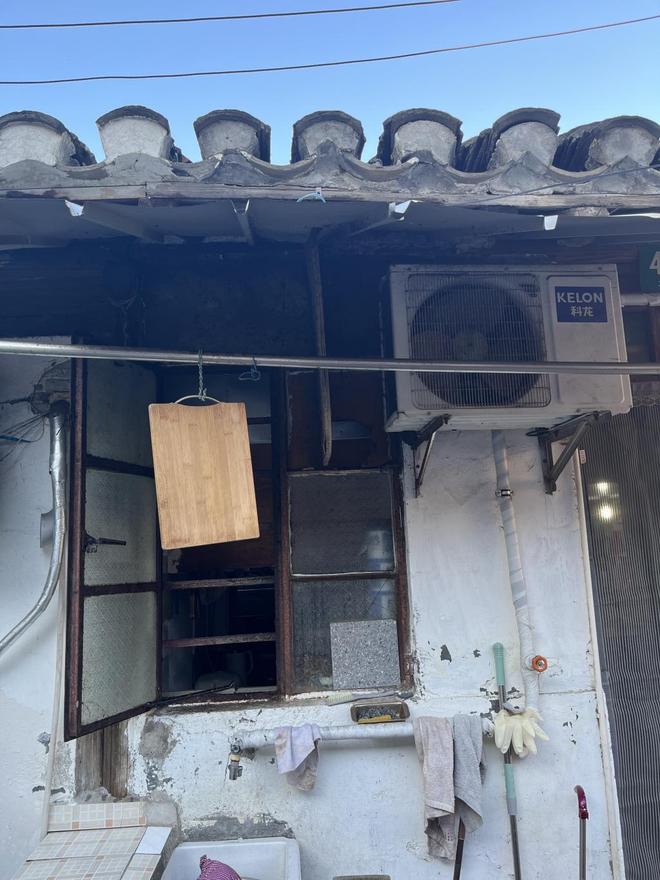 再见每天清晨公厕前排队倒马桶的日子｜一平方米的改变有多难(图2)