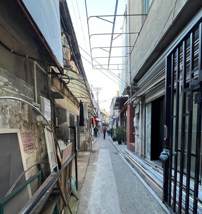 再见每天清晨公厕前排队倒马桶的日子｜一平方米的改变有多难(图6)