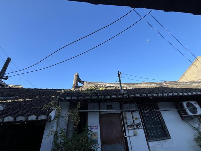 再见每天清晨公厕前排队倒马桶的日子｜一平方米的改变有多难(图3)