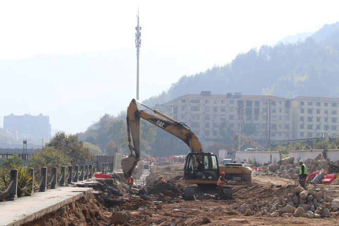 项目攻坚提速丨景宁浮丘区块市政道路项目稳步推进(图1)