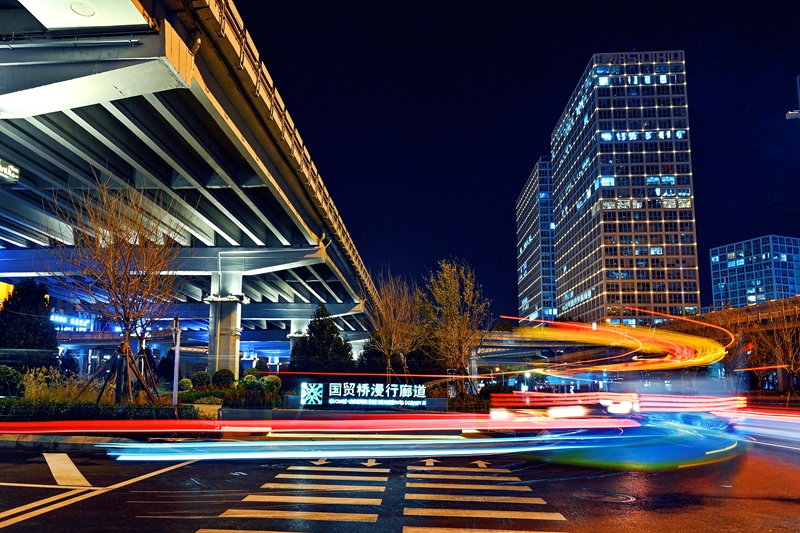 桥下空间交通、景观、环境三维发力北京国贸桥区蝶变“花园桥区”(图3)