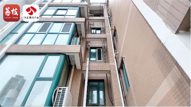 事发淮安一小区！多名业主崩溃反映现场流得到处都是(图2)