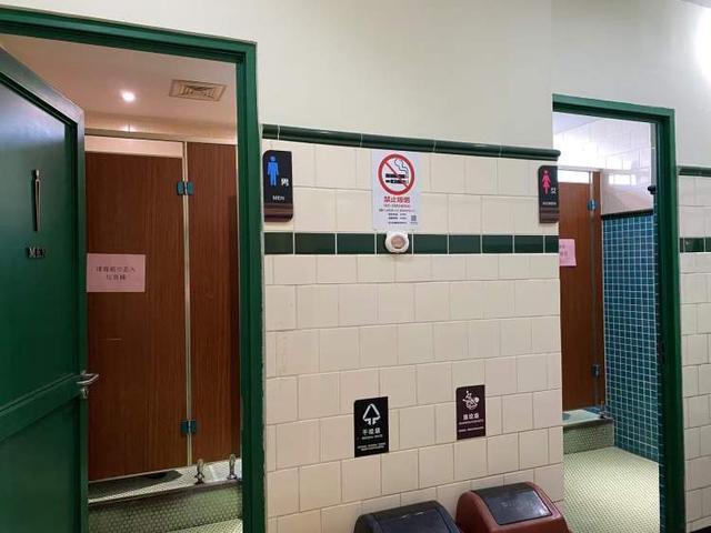 武康路一厕所终于不再排队超45分钟！徐汇推“共享公厕”书店、菜场等“慷慨解囊”但也遇到点烦恼(图6)