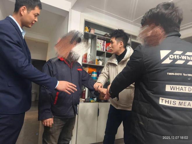 【微济阳】事发济阳一小区！下水道堵塞污水倒灌致家居受损、屋顶渗漏(图3)