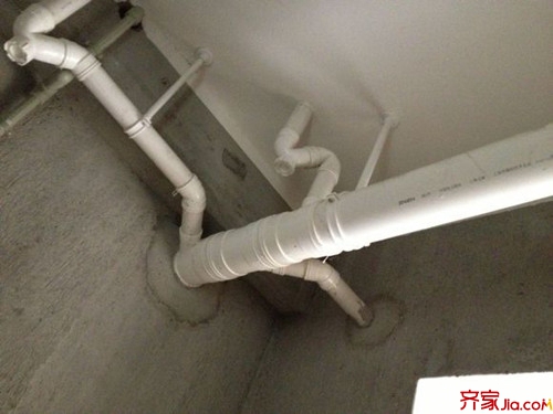 新房装修厨房、卫生间排污水管怎么安排？(图1)