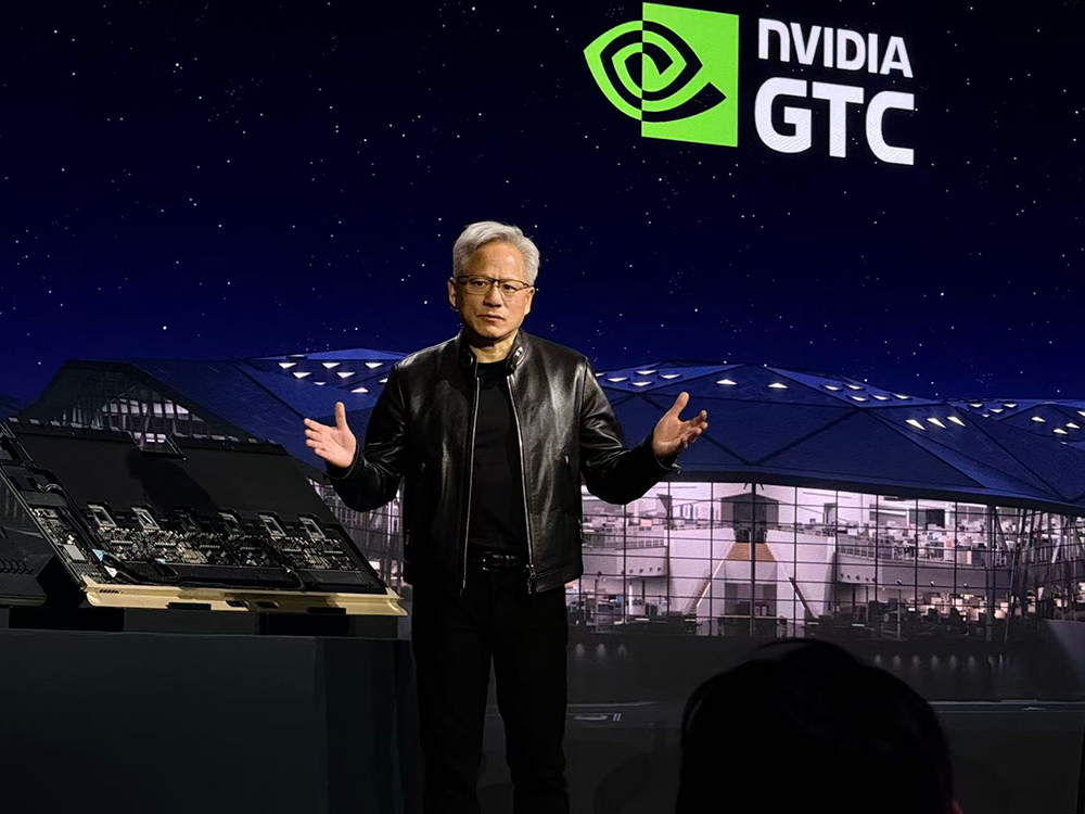 黄仁勋105分钟对话实录:万亿美元这么赚!谈中国、H200、养虾、Groq炮轰DLSS5批评者(图5)