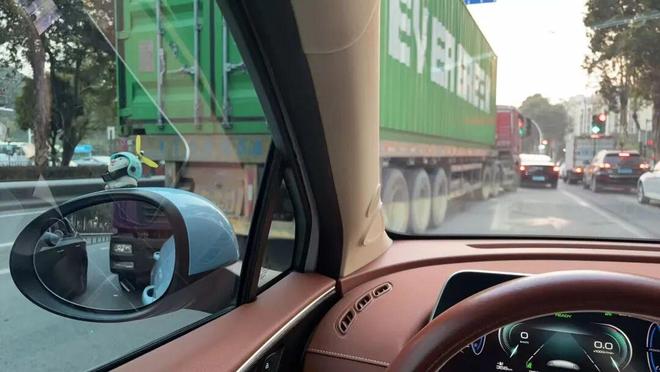 该“补妆”啦!市民反映多条道路交通标线模糊不清影响出行……相关部门回应→丨直通12345·诉求热点(图6)