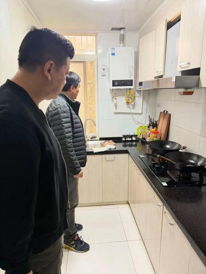 筑牢安全防线压实主体责任大柏树物业公司开展一季度非居住房屋安全生产专项检查(图1)