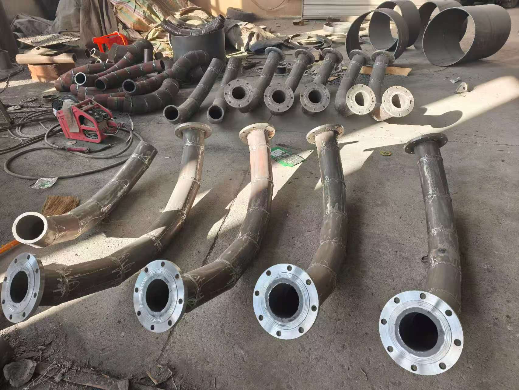 2026年最新指南：五大抗冲击耐磨管道厂家综合实力深度解析与推荐(图1)